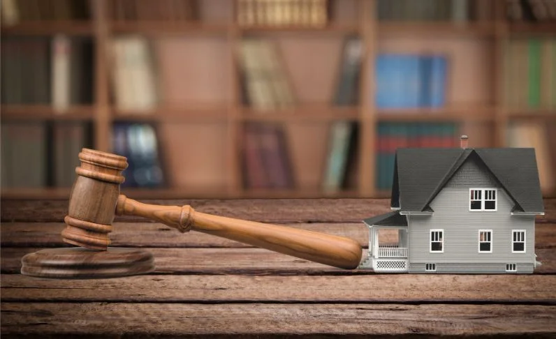 نزع الملكية للمنفعة العامة وعدالة التعويض – الشروط والضوابط القانونية في السعودية